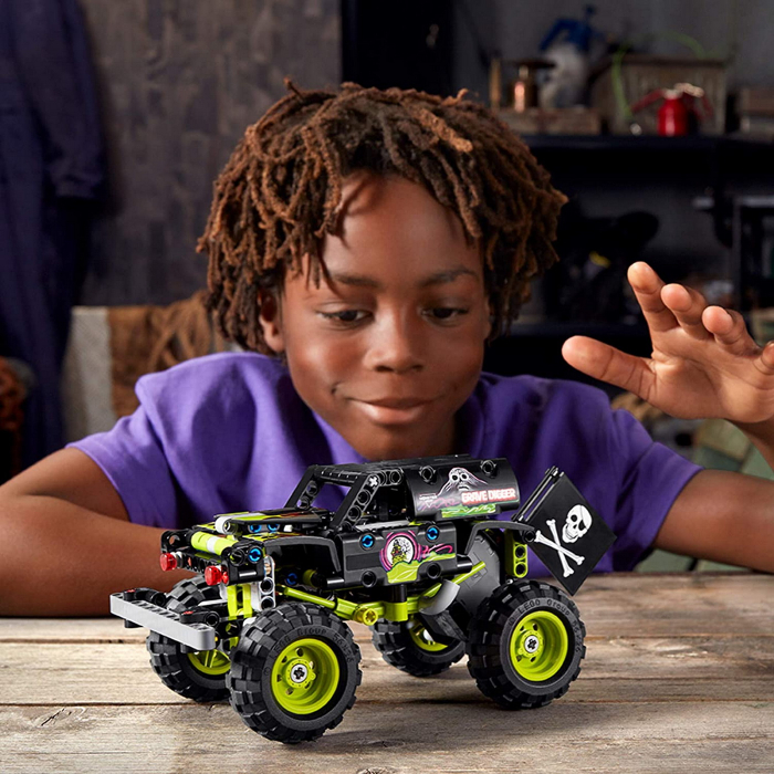 LEGO Technic Monster Jam Grave Digger 42118  [3]