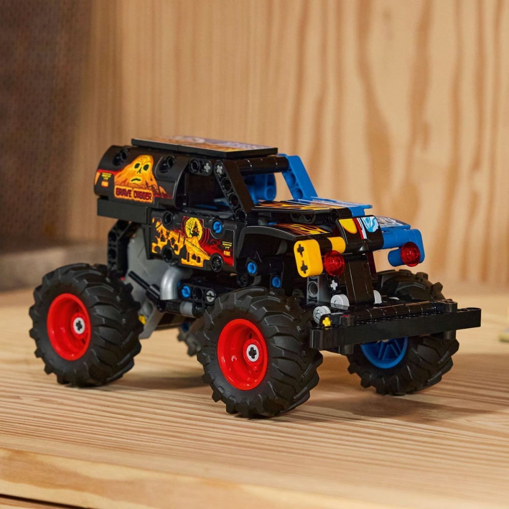 LEGO TECHNIC MONSTER JAM GRAVE DIGGER FOC SI GHEATA 42219 [2]