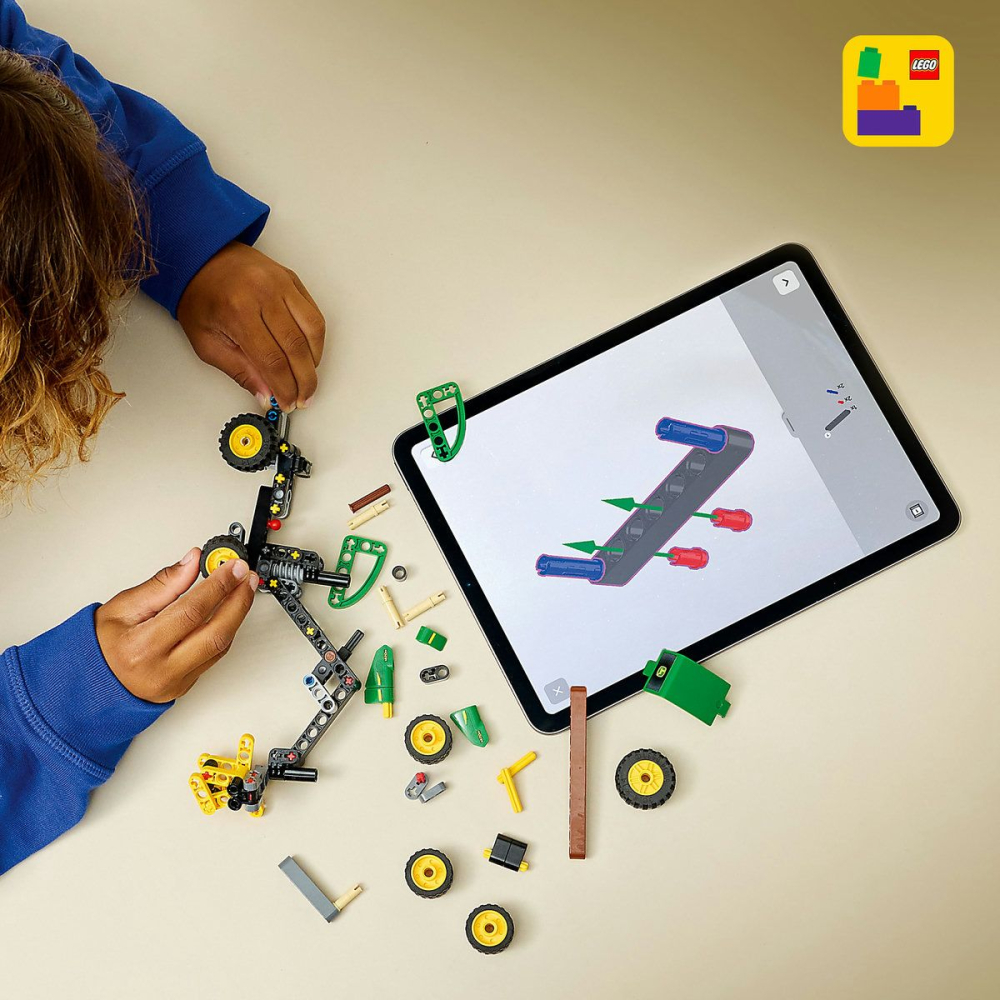 LEGO TECHNIC UTILAJ DE TAIAT SI STIVUIT COPACI JOHN DEERE 1470H 42218 [4]