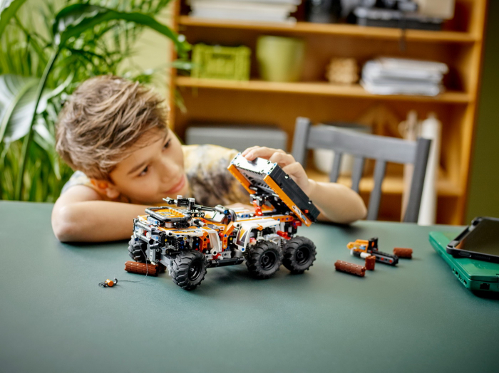 LEGO Technic Vehicul de Teren 42139  [3]
