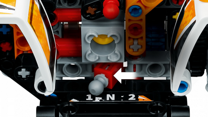 LEGO Technic Vehicul de Teren 42139  [9]