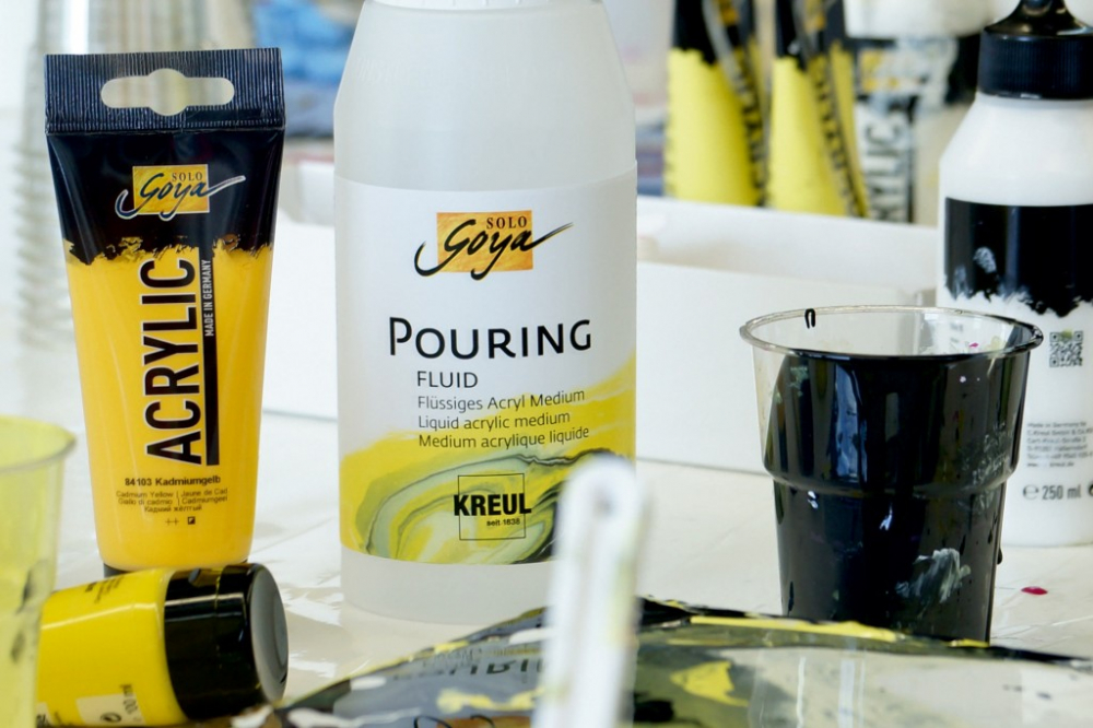 Lichid pentru fluidizarea vopselelor acrilice, Kreul Pouring, 150 ml [4]