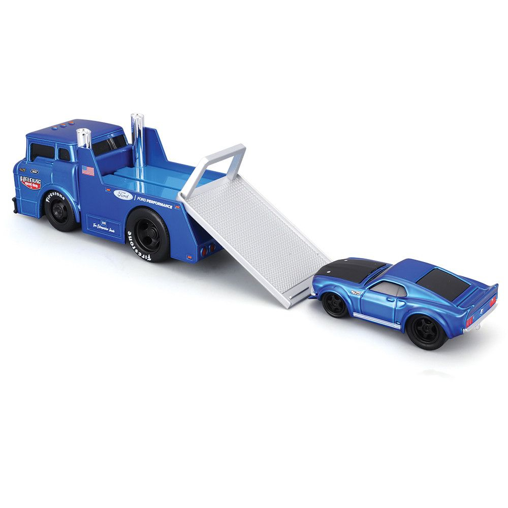 MAISTO MUSCLE TRANSPORTS SET CAMION CU PLATFORMA FORD C600 FLATBED 1966 SI MASINUTA FORD MUSTANG GT 1969  SCARA 1 LA 64 [3]