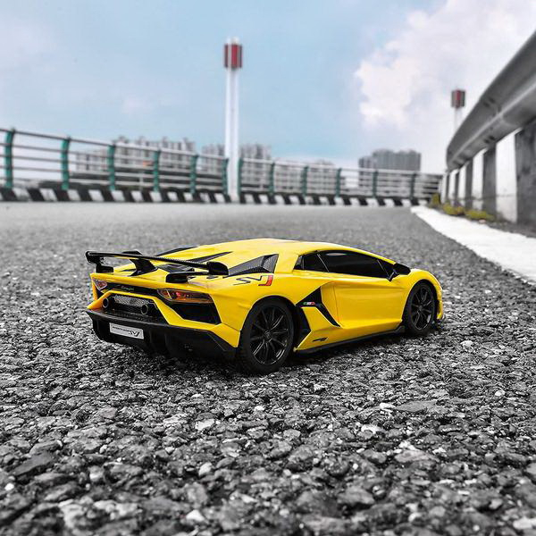 Mașină cu Telecomandă Lamborghini Aventador SVJ Galben, Scara 1:24 [6]