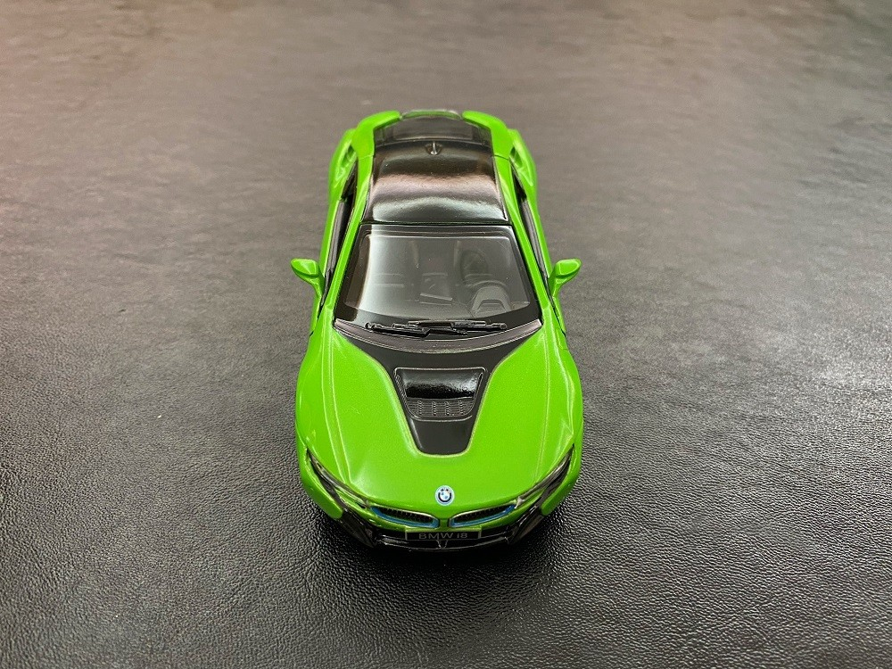 MASINUTA METALICA BMW I8 13CM SCARA 1 LA 36 [9]