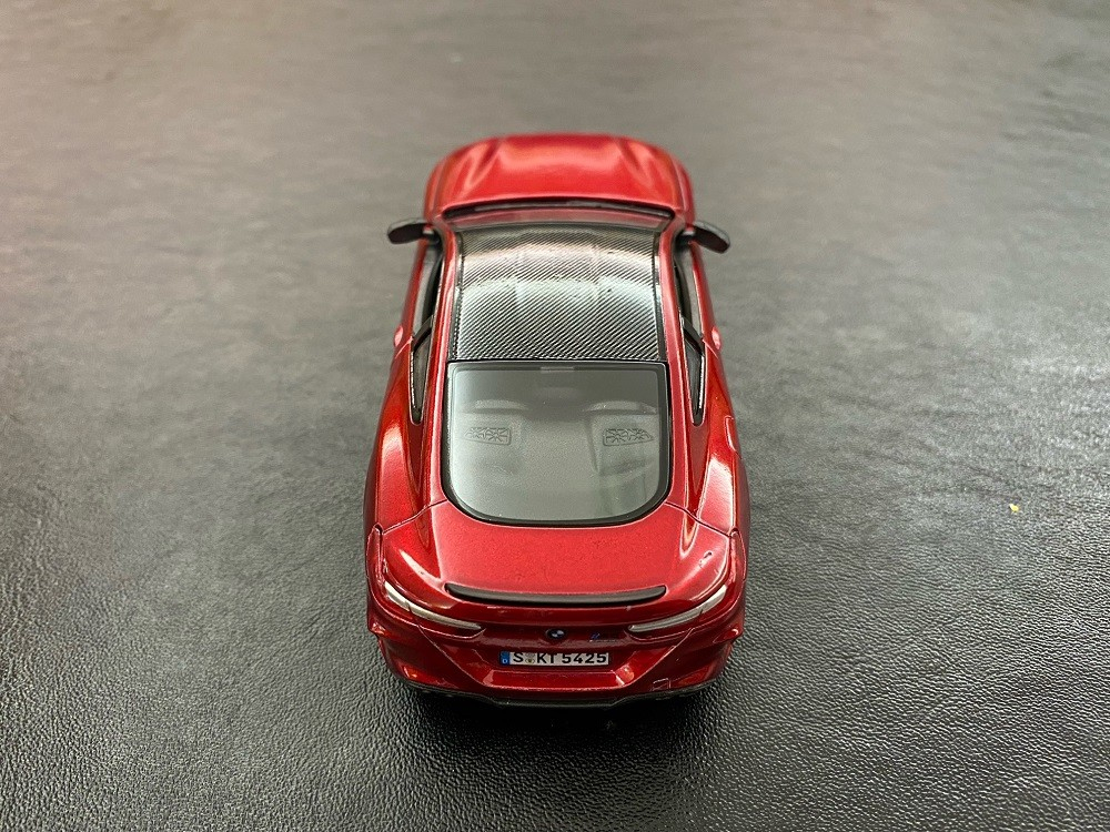 MASINUTA METALICA BMW M8 13CM SCARA 1 LA 38 [8]