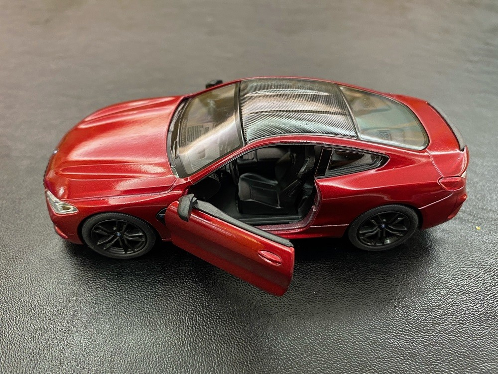 MASINUTA METALICA BMW M8 13CM SCARA 1 LA 38 [9]