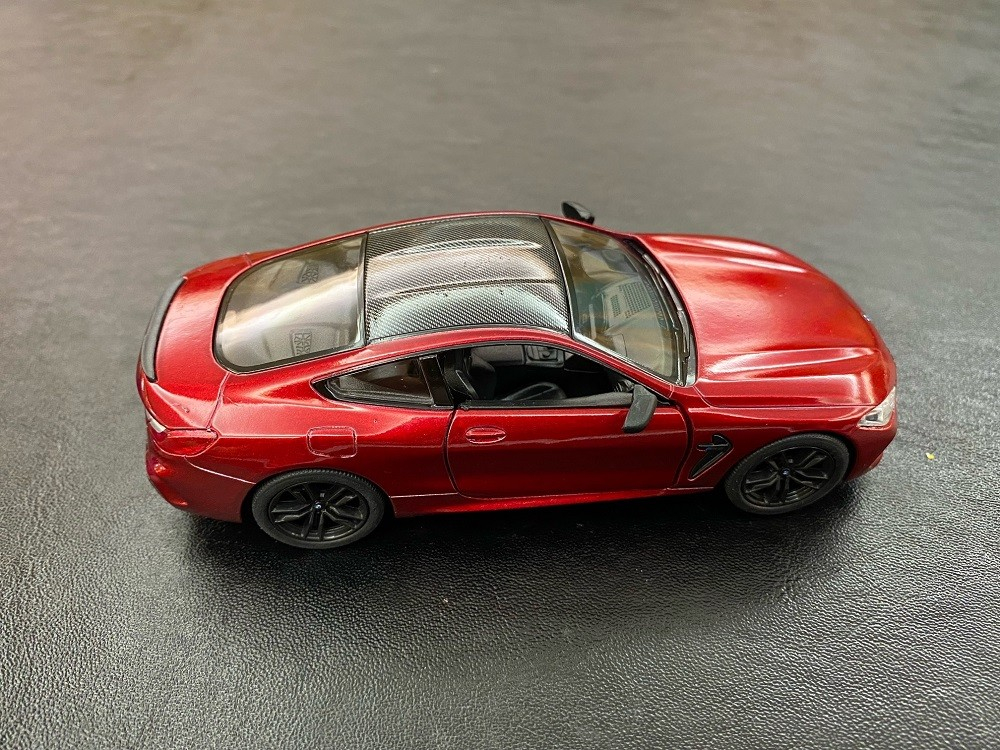 MASINUTA METALICA BMW M8 13CM SCARA 1 LA 38 [5]