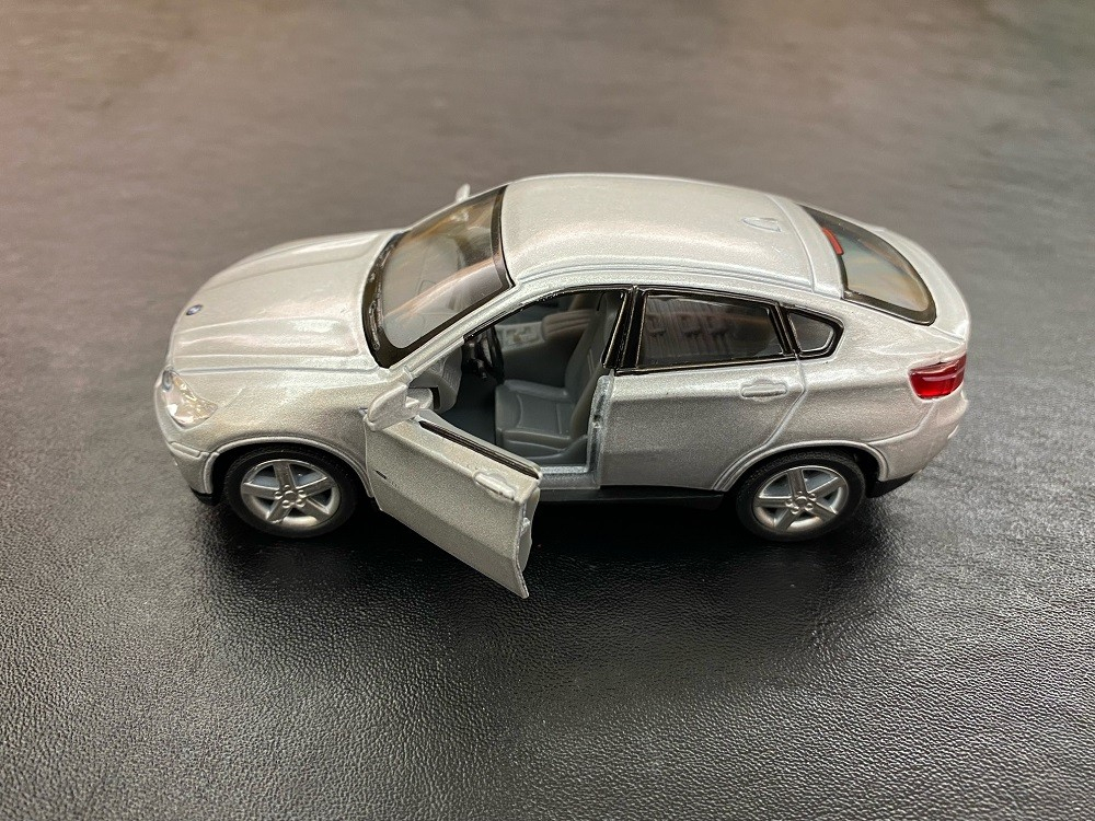 MASINUTA METALICA BMW X6 13CM SCARA 1 LA 38 [6]