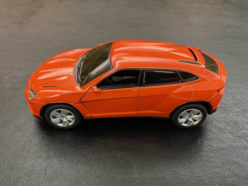 MASINUTA METALICA LAMBORGHINI URUS 13CM SCARA 1 LA 38 [9]