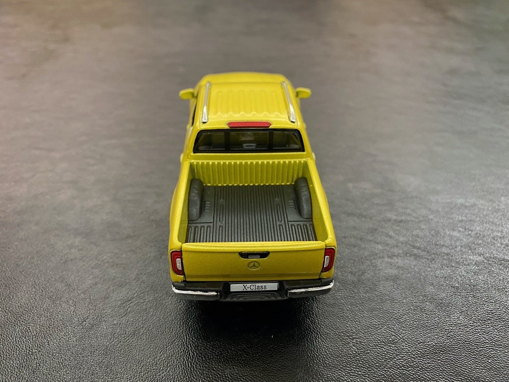 MASINUTA METALICA MERCEDES BENZ X CLASS 13CM SCARA 1 LA 42 [8]