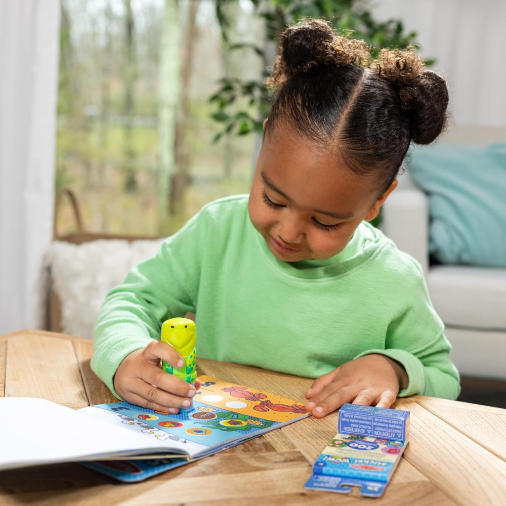 MELISSA AND DOUG STICKER WOW SET DE JOACA  AUTOCOLANTE SI STAMPILA BROASCA TESTOASA [4]