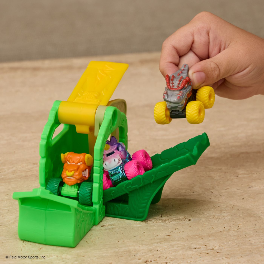 MONSTER JAM MINI JAMS SET DE JOACA CRASH AND CRUMBLE JUNGLE CU MASINUTELE EL TORO LOCO SI DRAGON [7]