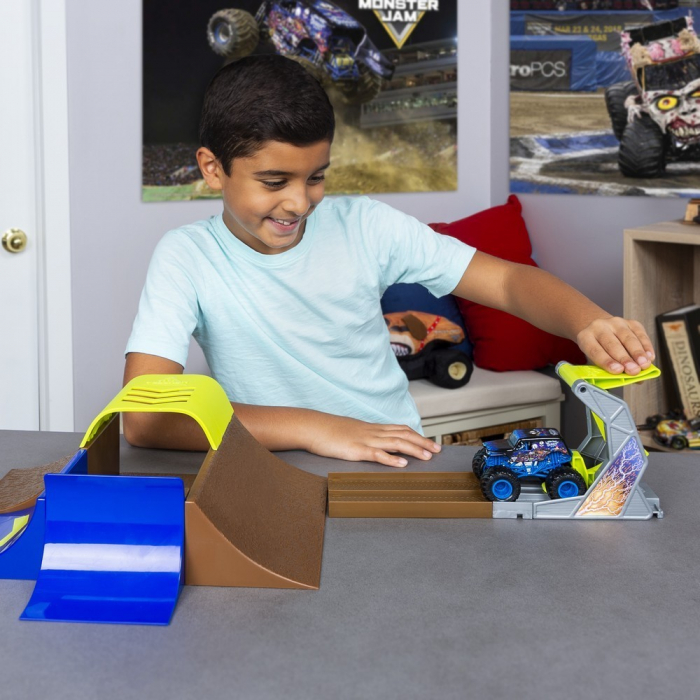 Monster Jam Set Cascadorii Rampa Campionilor  [4]