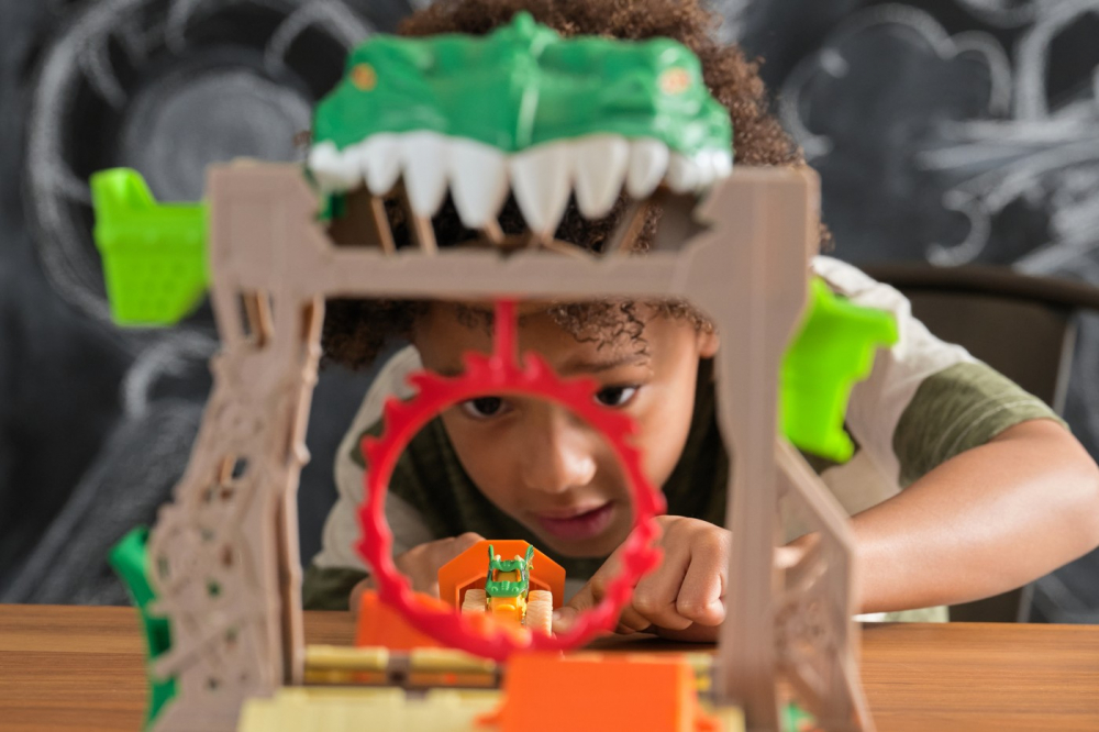 MONSTER JAM SET DRAGON DUNGEON OF DOOM [5]
