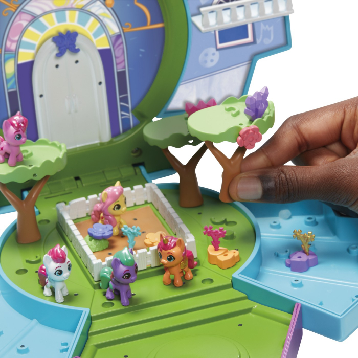 My Little Pony - Mini World Magic - Epic Mini Casuța Luminoasă [5]