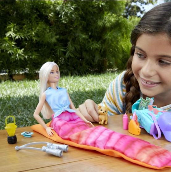 Papusa Barbie Malibu pleaca  in camping [6]