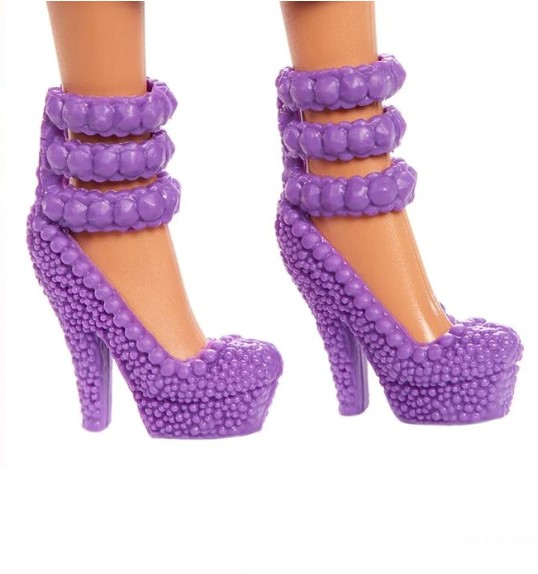Papusa Barbie cu rochie [6]