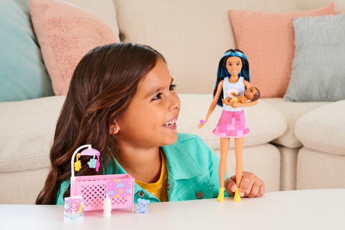 Papusa barbie mamica bruneta cu bebelus [3]