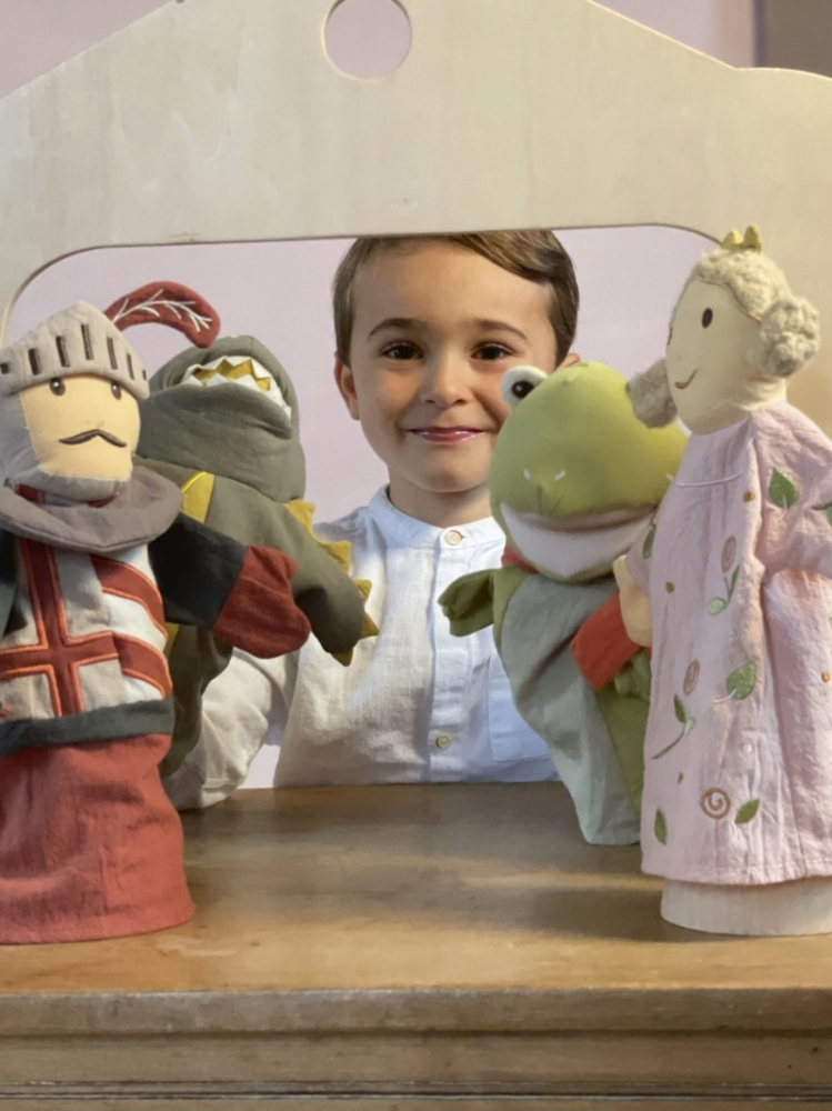 Papusa de mana broscuta vorbareata, Egmont Toys [2]