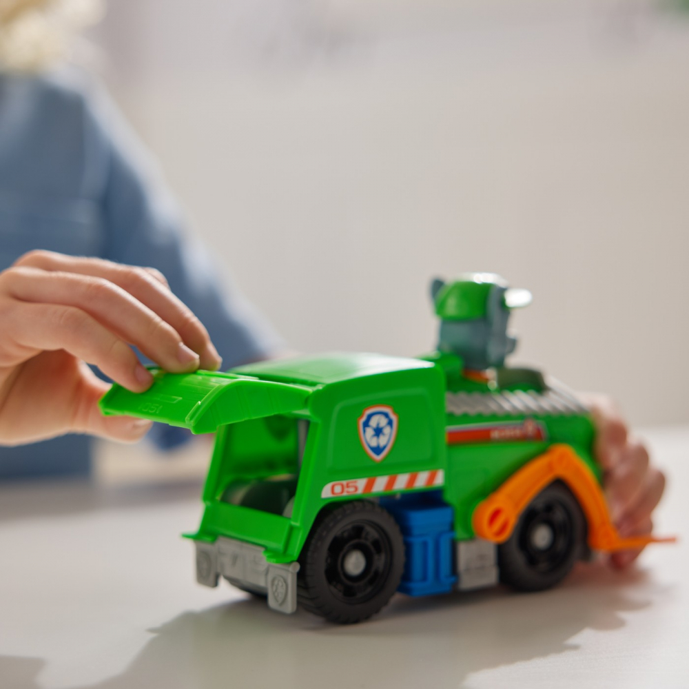PATRULA CATELUSILOR SET VEHICUL DE BAZA CAMIONUL DE RECICLARE  SI FIGURINA ROCKY [10]