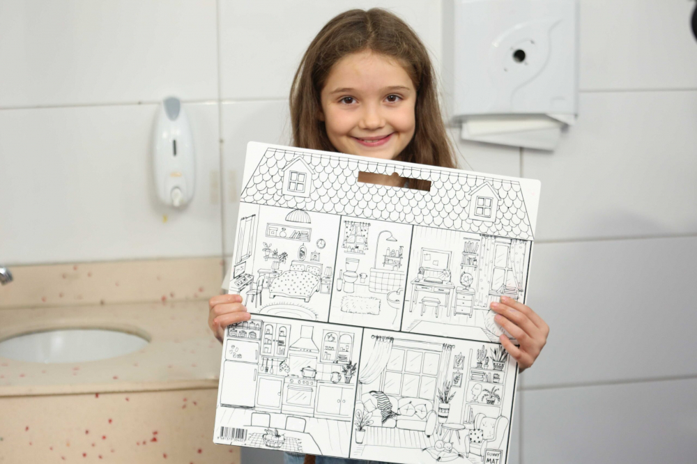 Plansa reutilizabila cu desene de colorat, model Casuta,40x40 cm [6]