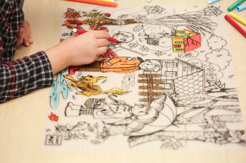 Plansa reutilizabila cu desene de colorat, model Toamna,48x33.5 cm [2]