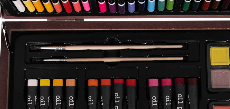 Set de desen si pictura pentru copii cu 143 piese in cutie de lemn tip servieta [13]