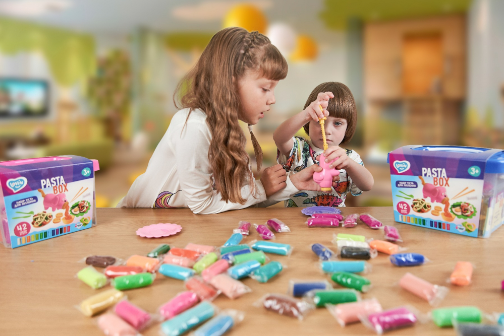 Set plastilina si accesorii pentru modelaj Lovin - 42 culori - Pasta Box [5]