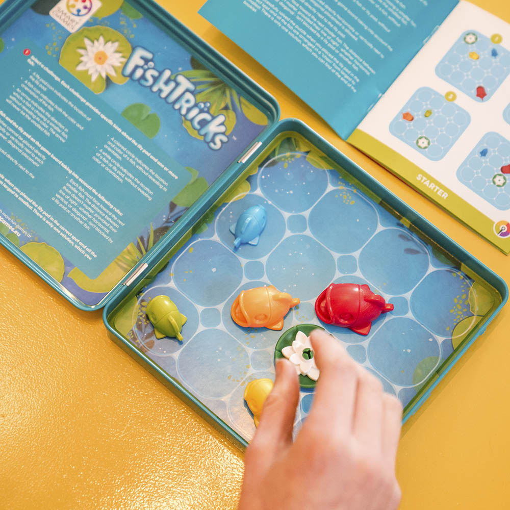 FishTricks, joc de logică cu 48 de provocări, 5+ ani, ediție internațională Smart Games [3]