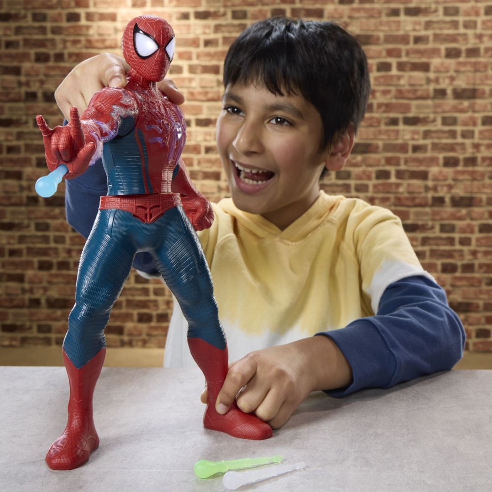 SPIDER MAN SET INCARCARE DE PUTERE CU FIGURINA SPIDER MAN SI ACCESORII 36.5CM [4]