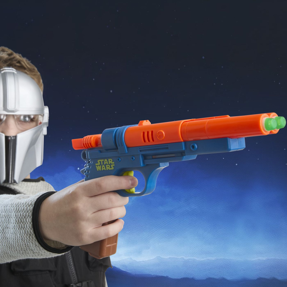 STAR WARS MANDALORIANUL SI GROGU SET BLASTER SI MASCA MANDALORIANUL CU LUMINI SI SUNETE [4]