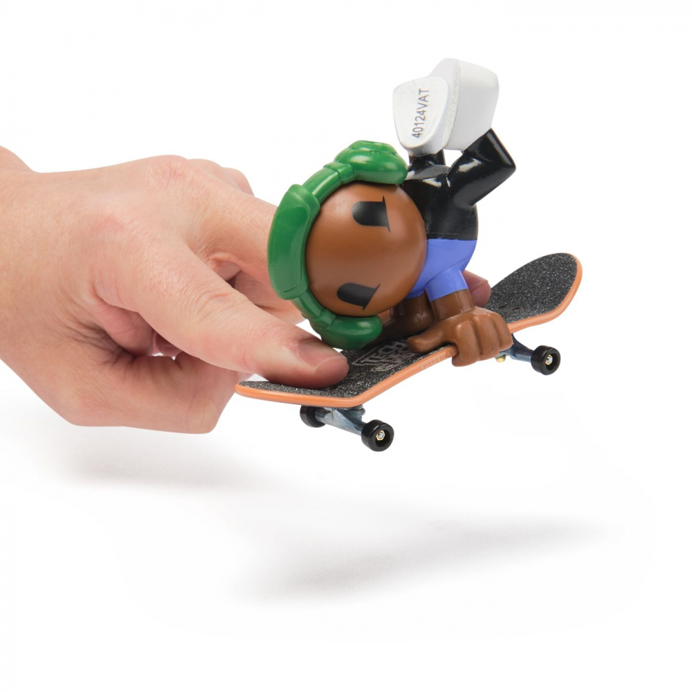 TECH DECH SK8 CREW PACHET PLACA SI FIGURINA 9.6CM CASTI VERZI [6]