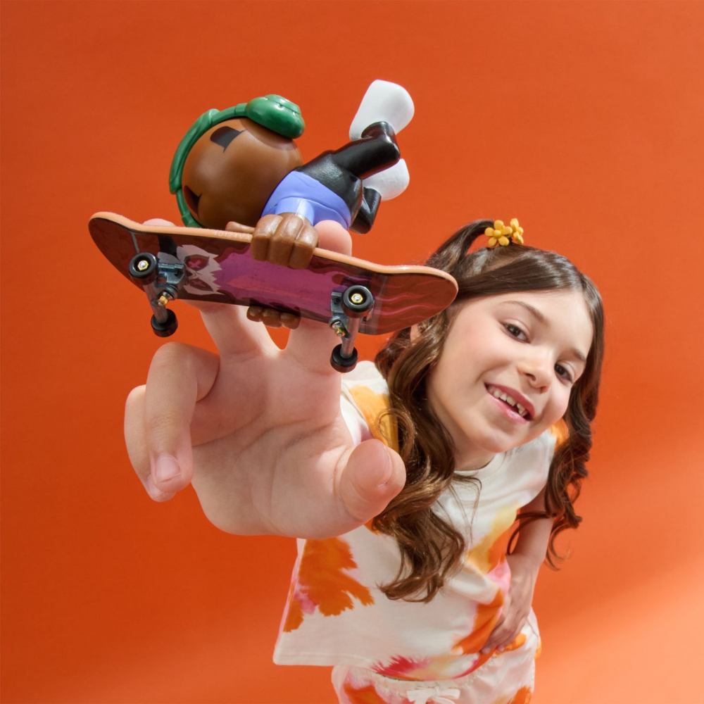 TECH DECH SK8 CREW PACHET PLACA SI FIGURINA 9.6CM CASTI VERZI [3]