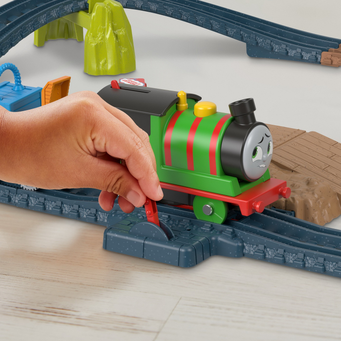 Thomas Set de Joaca cu Locomotiva Percy Motorizata  [7]