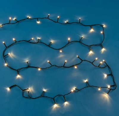 Instalatie de Craciun cu 100 de becuri LED [1]