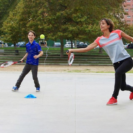 Echipament de antrenament pentru tenis cu baza antiderapanta si minge de sarit [2]