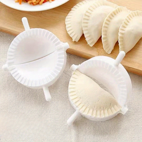 Set 2 forme pentru coltunasi/ravioli,dimesniuni diferite, plastic,alb [7]