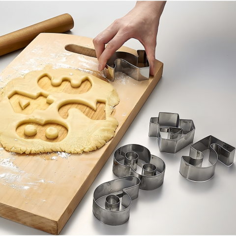 Set 9 forme decupatoare pentru biscuiti,cifre de de la 0-9 ,metal [11]