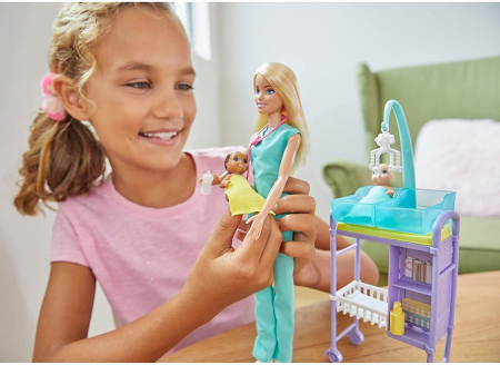 Barbie Cariere Set cu Papusa Doctor Pediatru  [6]