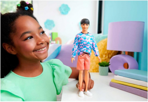 BARBIE PAPUSA BAIAT FASHIONISTAS CU BLUZA CU INIMIOARE [4]