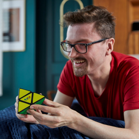CUB RUBIK PYRAMID [4]