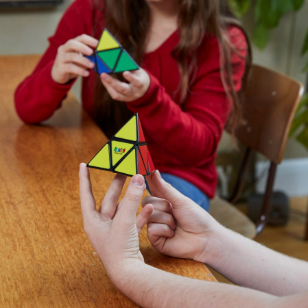 CUB RUBIK PYRAMID [3]