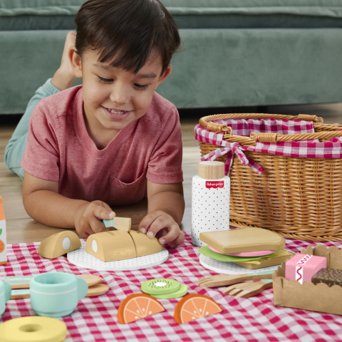 FISHER PRICE COS DE PICNIC DE LEMN [2]