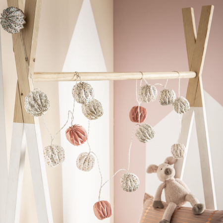 Decoratiuni - Ghirlanda LED din hartie
