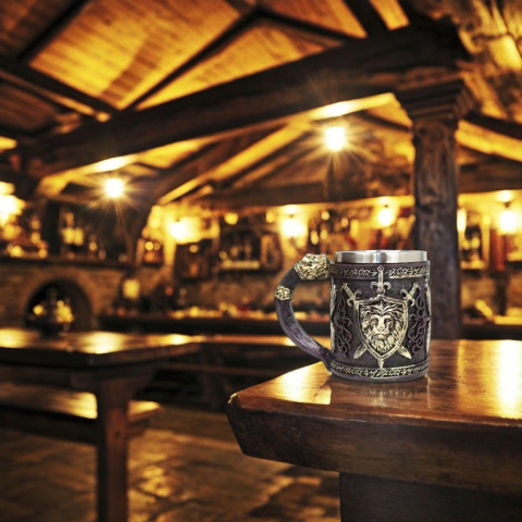 Halba de bere model medieval scut si leu, inox si rasina ,400 ml [1]