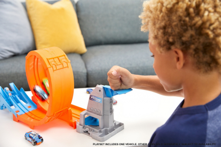 Hot Wheels Circuit Rapid cu Lansator pentru Cascadorii și Mașinuță Exclusivă [5]
