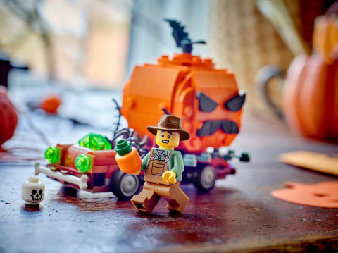 LEGO CAMIONETA CU DOVLEAC SCULPTAT 40822 [3]