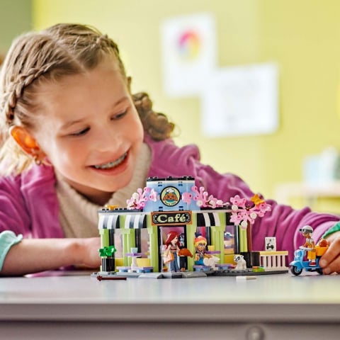 LEGO FRIENDS CAFENEA DIN ORASUL HEARTLAKE 42618 [2]