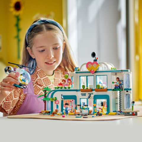 LEGO FRIENDS SPITALUL ORASULUI HEARTLAKE 42621 [2]